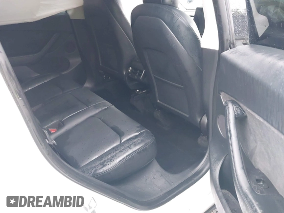 2022 Tesla Model Y Long Range z VIN 7SAYGDEE6NF451259, wystawiony jako IAAI lot #41200775 z przebiegiem 59 683 mil mil oraz . Historia ofert i sprzedaży dostępna na DreamBid. Obrazek 8.