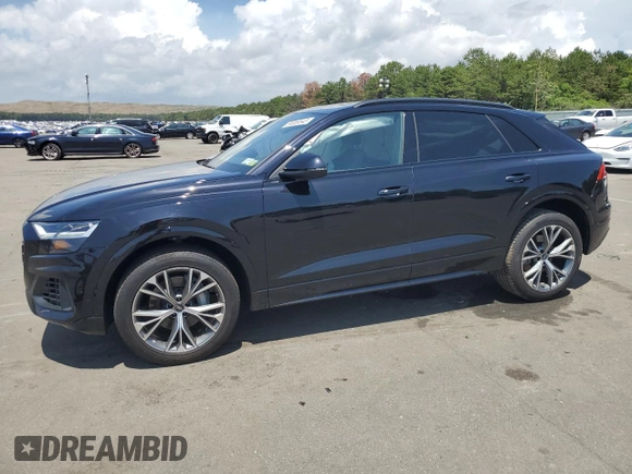 2021 Audi Q8 Premium z VIN WA1AVAF14MD036181, wystawiony jako Copart lot #58055543 z przebiegiem 20 312 mil mil oraz . Historia ofert i sprzedaży dostępna na DreamBid. Obrazek 1.