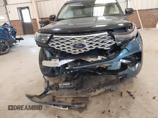 2020 Ford Explorer Platinum with VIN 1FM5K8HC7LGC23964, listed as a IAAI auction lot 41260236 with 43,975 mi miles. Bid and sale history available at carsss.com. Image 6.