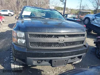 2008 Chevrolet Silverado 1500 LT w/1LT with VIN 2GCEK133881327399, listed as a IAAI auction lot 41334350 with 241,231 mi miles. Bid and sale history available at carsss.com. Image 12.