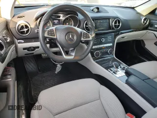 2019 Mercedes-Benz SL 450 z VIN WDDJK6GA1KF055546, wystawiony jako Copart lot #54183035 z przebiegiem 23 765 mil mil oraz Szkody całkowita. Historia ofert i sprzedaży dostępna na DreamBid. Obrazek 8.