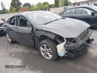 2018 Ford Fusion SE with VIN 3FA6P0HD8JR268055, listed as a IAAI auction lot 42151813 with 83,306 mi miles and . Bid and sale history available at carsss.com. Image 1.