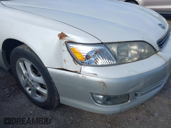 2001 Lexus ES 300 with VIN JT8BF28G310340179, listed as a IAAI auction lot 42757500 with 214,201 mi miles and . Bid and sale history available at DreamBid. Image 6.