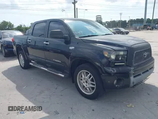 2008 Toyota Tundra z VIN 5TBEV541X8S482775, wystawiony jako IAAI lot #42225319 z przebiegiem 177 683 mil mil oraz . Historia ofert i sprzedaży dostępna na DreamBid. Obrazek 1.
