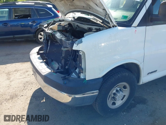 2007 Chevrolet Express Cargo with VIN 1GCGG29V871216560, listed as a IAAI auction lot 42362502 with 176,114 mi miles and . Bid and sale history available at DreamBid. Image 6.