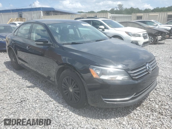 2014 Volkswagen Passat S z VIN 1VWAS7A34EC025857, wystawiony jako Copart lot #55750215 z przebiegiem 221 764 mil mil oraz Czysty tytuł • Clean title. Historia ofert i sprzedaży dostępna na DreamBid. Obrazek 4.