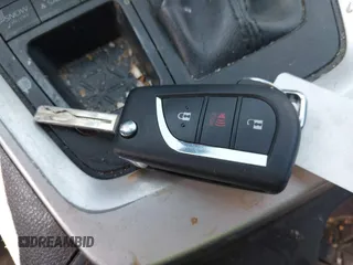 2019 Toyota RAV4 LE с VIN JTMG1RFV7KD037853, выставлен на аукционе IAAI как лот 42453802 с пробегом 124 348 миль миль и . История ставок и продаж доступна на DreamBid. Изображение 11.
