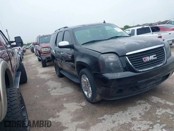 2008 GMC Yukon SLE w/3SA with VIN 1GKFC13C08J191605, listed as a IAAI auction lot 41885411 with 208,328 mi miles. Bid and sale history available at carsss.com. Image 1.