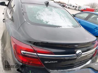 2016 Buick Regal with VIN 2G4GK5EX9G9207963, listed as a IAAI auction lot 40970924 with 71,701 mi miles. Bid and sale history available at carsss.com. Image 17.