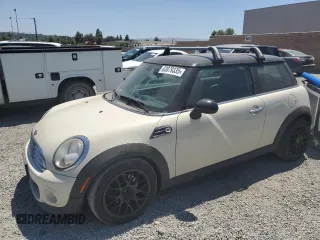 2013 MINI Hardtop with VIN WMWSU3C51DT682510, listed as a Copart auction lot 63879335 with 227,748 mi miles and Clean title. Bid and sale history available at DreamBid. Image 1.