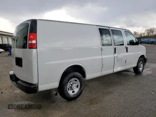 2020 Chevrolet Express Cargo Van with VIN 1GCWGBFB5L1153692, listed as a Copart auction lot 52133275 with 98,272 mi miles and Clean Title. Bid and sale history available at carsss.com. Image 3.