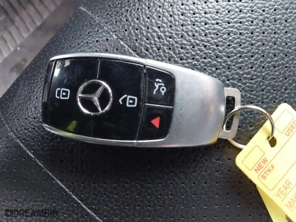 2017 Mercedes-Benz E-Class E 300 Luxury with VIN WDDZF4JB1HA094799, listed as a IAAI auction lot 41618703 with 88,498 mi miles. Bid and sale history available at carsss.com. Image 11.