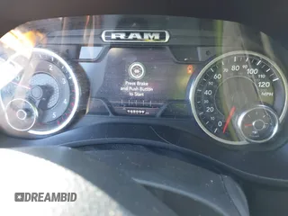 2021 Ram 2500 Laramie z VIN 3C6UR5FL7MG629012, wystawiony jako IAAI lot #41369353 z przebiegiem 168 099 mil mil oraz . Historia ofert i sprzedaży dostępna na DreamBid. Obrazek 7.