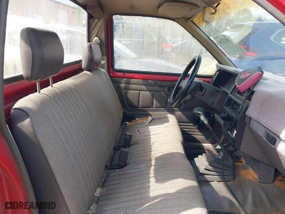 1987 Nissan Hardbody with VIN 1N6ND11S5HC335231, listed as a IAAI auction lot 41833266 with 199,899 mi miles. Bid and sale history available at carsss.com. Image 5.