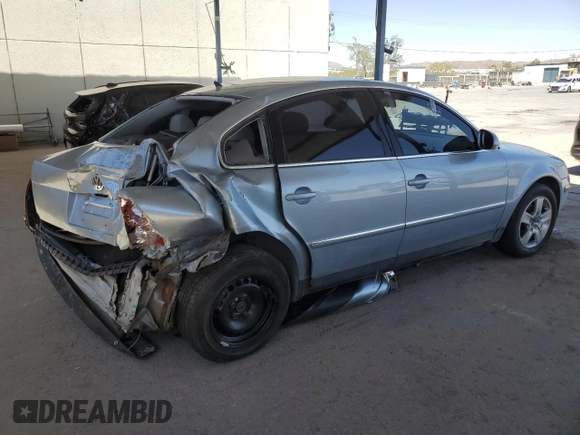 2004 Volkswagen Passat GLS z VIN WVWPD63B24P252638, wystawiony jako Copart lot #54247995 z przebiegiem 77 786 mil mil oraz Szkoda całkowita • Salvage title. Historia ofert i sprzedaży dostępna na DreamBid. Obrazek 3.
