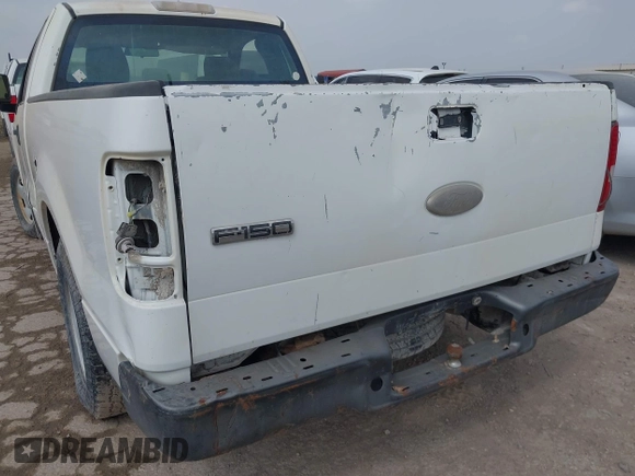 2007 Ford F-150 XL z VIN 1FTRF12W37KC69847, wystawiony jako IAAI lot #42241819 z przebiegiem Nie podano mil oraz . Historia ofert i sprzedaży dostępna na DreamBid. Obrazek 6.