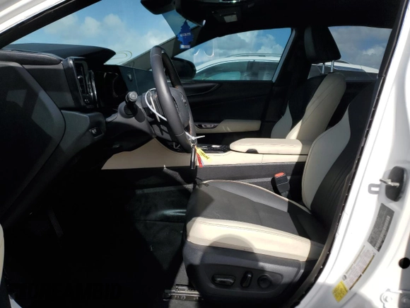 2022 Lexus NX with VIN 2T2ADCAZ9NC001423, listed as a Copart auction lot 62455124 with 3,107 mi miles and Non Repairable. Bid and sale history available at carsss.com. Image 7.