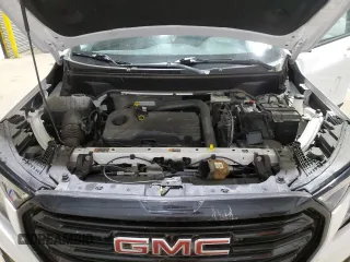 2024 GMC Terrain SLE z VIN 3GKALMEG7RL141287, wystawiony jako Copart lot #51591125 z przebiegiem 25 241 mil mil oraz Szkoda całkowita • Salvage title. Historia ofert i sprzedaży dostępna na DreamBid. Obrazek 13.