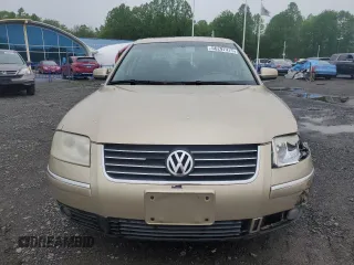 2004 Volkswagen Passat GLS z VIN WVWPD63B34E075688, wystawiony jako Copart lot #56297475 z przebiegiem 135 684 mil mil oraz Szkoda całkowita • Salvage title. Historia ofert i sprzedaży dostępna na DreamBid. Obrazek 5.