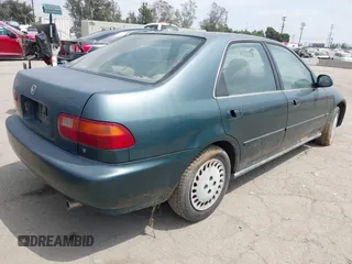 1995 Honda Civic z VIN JHMEH969XSS023414, wystawiony jako IAAI lot #42088800 z przebiegiem 360 836 mil mil oraz . Historia ofert i sprzedaży dostępna na DreamBid. Obrazek 4.