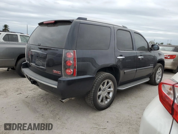 2013 GMC Yukon Denali with VIN 1GKS1EEF3DR219654, listed as a Copart auction lot 76205764 with 0 mi miles and Salvage Title. Bid and sale history available at carsss.com. Image 3.