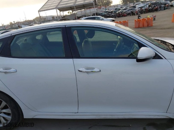 2016 Kia Optima LX with VIN 5XXGT4L34GG084299, listed as a IAAI auction lot 39779795 with 237,126 mi miles. Bid and sale history available at carsss.com. Image 13.