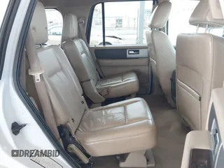 2013 Ford Expedition XLT с VIN 1FMJU1H54DEF16915, выставлен на аукционе IAAI как лот 42771812 с пробегом 147 136 миль миль и . История ставок и продаж доступна на DreamBid. Изображение 8.
