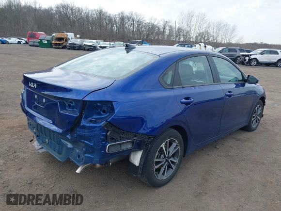 2023 Kia Forte LXS z VIN 3KPF24AD1PE602579, wystawiony jako IAAI lot #41760080 z przebiegiem 28 424 mil mil oraz . Historia ofert i sprzedaży dostępna na DreamBid. Obrazek 18.
