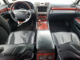 2007 Lexus LS 460 L z VIN JTHGL46F175016938, wystawiony jako Copart lot #56561085 z przebiegiem Nie podano mil oraz Tytuł czysty. Historia ofert i sprzedaży dostępna na DreamBid. Obrazek 8.