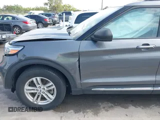 2022 Ford Explorer XLT with VIN 1FMSK8DH3NGC02519, listed as a IAAI auction lot 41900706 with 28,840 mi miles. Bid and sale history available at carsss.com. Image 18.