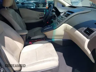 2010 Lexus HS 250h z VIN JTHBB1BAXA2023644, wystawiony jako IAAI lot #42157538 z przebiegiem 160 088 mil mil oraz . Historia ofert i sprzedaży dostępna na DreamBid. Obrazek 5.