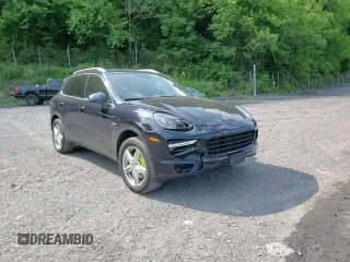 2016 Porsche Cayenne S E-Hybrid z VIN WP1AE2A23GLA17545, wystawiony jako Copart lot #58556435 z przebiegiem 136 497 mil mil oraz Szkoda całkowita • Salvage title. Historia ofert i sprzedaży dostępna na DreamBid. Obrazek 14.