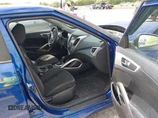 2016 Hyundai Veloster с VIN KMHTC6AD8GU271024, выставлен на аукционе IAAI как лот 41922887 с пробегом 103 716 миль миль и . История ставок и продаж доступна на DreamBid. Изображение 5.