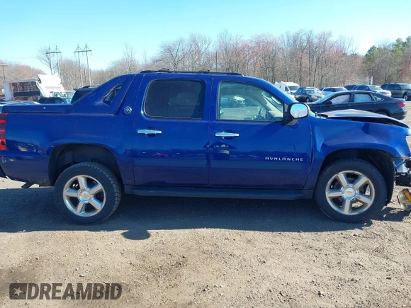 2013 Chevrolet Avalanche LT with VIN 3GNTKFE75DG180195, listed as a IAAI auction lot 41898991 with 119,154 mi miles and . Bid and sale history available at DreamBid. Image 13.