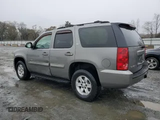2007 GMC Yukon SLE with VIN 1GKFK13017J106357, listed as a Copart auction lot 84401114 with 279,899 mi miles and Salvage Title. Bid and sale history available at carsss.com. Image 2.