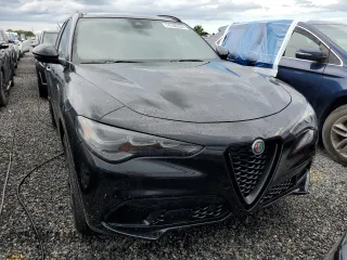 2024 Alfa Romeo Stelvio Veloce z VIN ZASPAKBNXR7D76183, wystawiony jako Copart lot #74106334 z przebiegiem Nie podano mil oraz Nie do naprawy • Non repairable. Historia ofert i sprzedaży dostępna na DreamBid. Obrazek 5.