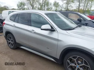 2017 BMW X1 xDrive28i z VIN WBXHT3Z38H4A58246, wystawiony jako IAAI lot #42160921 z przebiegiem 106 795 mil mil oraz . Historia ofert i sprzedaży dostępna na DreamBid. Obrazek 14.