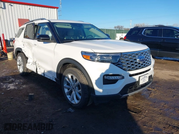 2022 Ford Explorer Platinum with VIN 1FM5K8HC8NGA33268, listed as a IAAI auction lot 41456814 with 47,700 mi miles. Bid and sale history available at carsss.com. Image 1.
