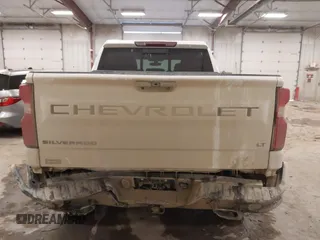 2021 Chevrolet Silverado 1500 LT Trail Boss with VIN 3GCPYFED9MG231471, listed as a IAAI auction lot 41502147 with 74,308 mi miles and . Bid and sale history available at DreamBid. Image 16.