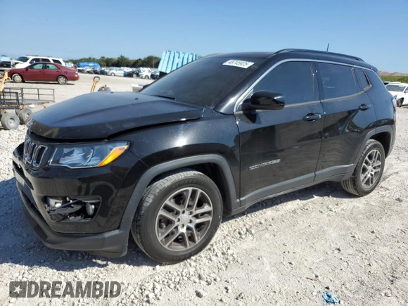 2020 Jeep Compass Altitude z VIN 3C4NJCBB4LT241702, wystawiony jako Copart lot #48745925 z przebiegiem 53 187 mil mil oraz Nie do naprawy. Historia ofert i sprzedaży dostępna na DreamBid. Obrazek 1.
