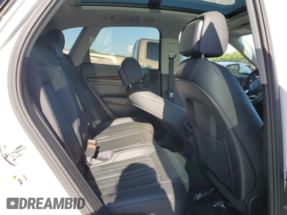 2018 Audi Q5 Premium with VIN WA1ANAFY8J2004645, listed as a Copart auction lot 52393465 with 128,601 mi miles and Clean Title. Bid and sale history available at carsss.com. Image 11.