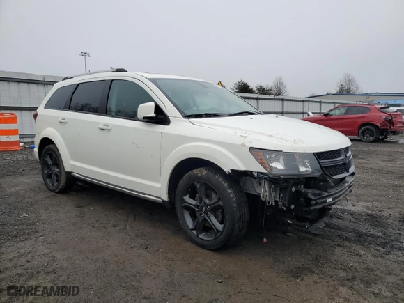 2020 Dodge Journey Crossroad with VIN 3C4PDCGB1LT267831, listed as a Copart auction lot 44135125 with 87,807 mi miles and Salvage Title. Bid and sale history available at carsss.com. Image 4.