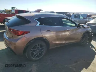 2017 Infiniti QX30 Sport z VIN SJKCH5CP7HA026948, wystawiony jako Copart lot #48031365 z przebiegiem 89 393 mil mil oraz Szkoda całkowita • Salvage title. Historia ofert i sprzedaży dostępna na DreamBid. Obrazek 3.