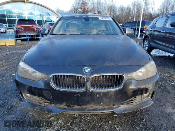 2013 BMW 3 Series 328i xDrive with VIN WBA3B5C55DF592085, listed as a Copart auction lot 82397564 with 98,545 mi miles and Clean title. Bid and sale history available at DreamBid. Image 5.