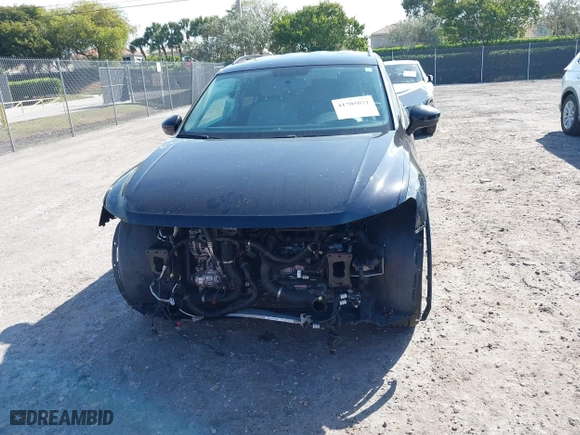 2018 Volkswagen Tiguan S with VIN 3VV1B7AX6JM036407, listed as a IAAI auction lot 41705021 with 84,171 mi miles. Bid and sale history available at carsss.com. Image 13.