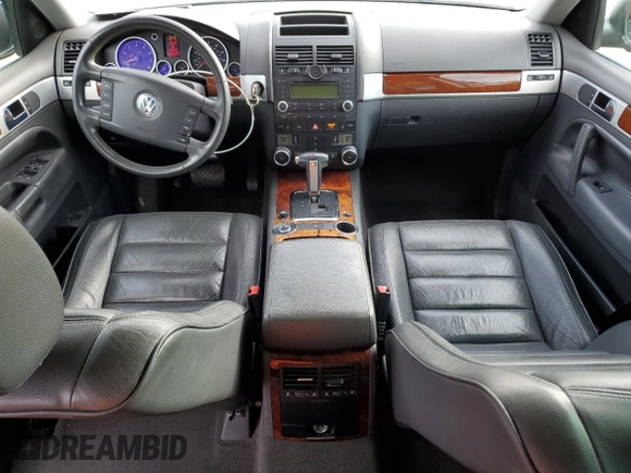 2007 Volkswagen Touareg V6 with VIN WVGZE77L07D001858, listed as a Copart auction lot 45558915 with 214,875 mi miles and Salvage Title. Bid and sale history available at DreamBid. Image 8.