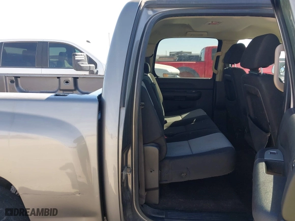 2009 Chevrolet Silverado 1500 LS with VIN 3GCEC13CX9G166432, listed as a IAAI auction lot 41450334 with 193,846 mi miles. Bid and sale history available at carsss.com. Image 8.
