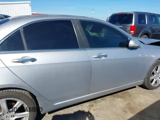 2004 Acura TSX w/Navigation with VIN JH4CL96984C024774, listed as a IAAI auction lot 41835524 with 189,924 mi miles and . Bid and sale history available at DreamBid. Image 13.