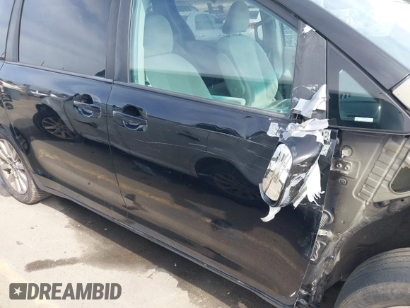 2012 Toyota Sienna LE with VIN 5TDJK3DC0CS037989, listed as a IAAI auction lot 41622546 with 165,363 mi miles. Bid and sale history available at carsss.com. Image 18.