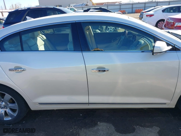 2013 Buick LaCrosse Premium 2 with VIN 1G4GH5G33DF322473, listed as a IAAI auction lot 41686787 with 206,634 mi miles. Bid and sale history available at carsss.com. Image 13.